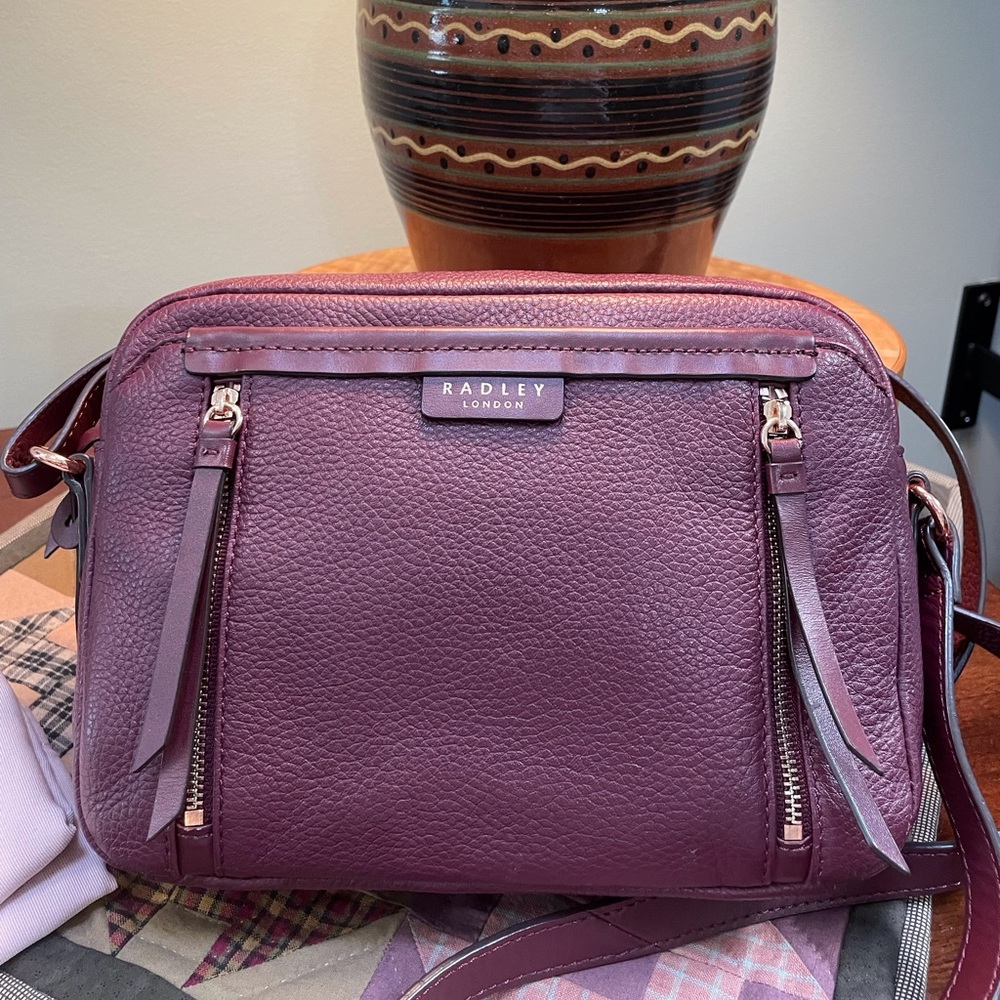 Radley London Penhurst Pebble Leather Crossbody In Me… Gem